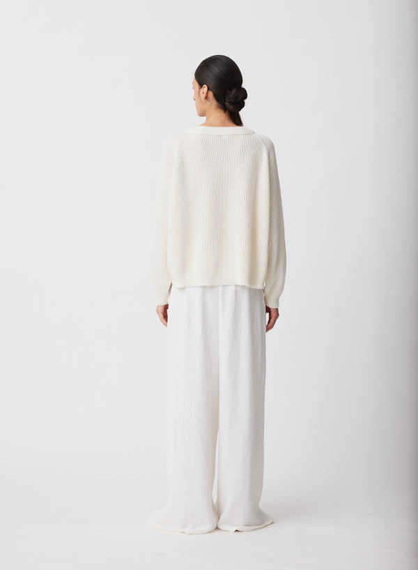Deep Raglan Easy Sweater in White